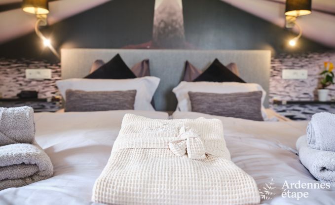 Spacious farmhouse in B�llingen for 13 people with indoor swimming pool, sauna and jacuzzi