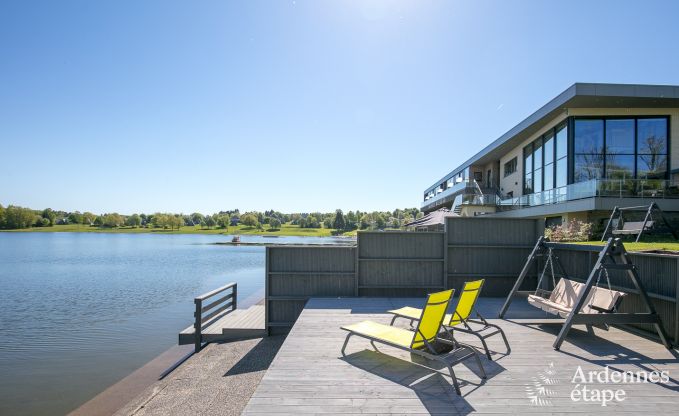 Luxury apartment with breathtaking views of the Lake of Butgenbach