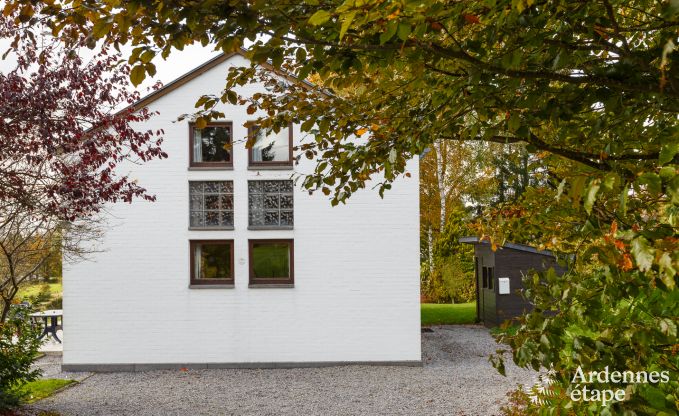 Holiday home for 9 people by the lake of Bütgenbach