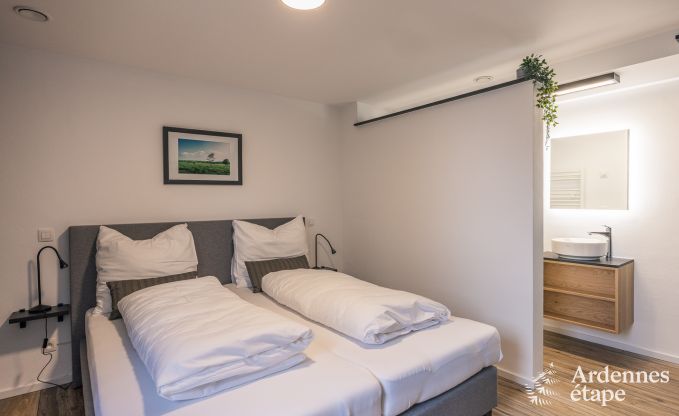 Exceptional stay in a luxury villa in Butgenbach: 18 people, indoor pool, sauna, in the heart of the Ardennes