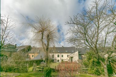 Holiday cottage in Chassepierre for 12 persons in the Ardennes