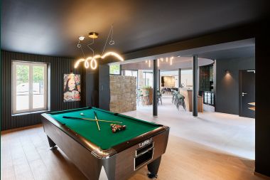 Spacious loft for 24 people in Chaudfontaine with 10 bedrooms, wellness with sauna and jacuzzi and private terrace