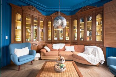 Spacious loft in Chimay for 14 people with 6 bedrooms and bathrooms, jacuzzi and private garden