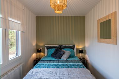 Charming chalet for 5 on the bank of the Semois in Chiny, Gaume