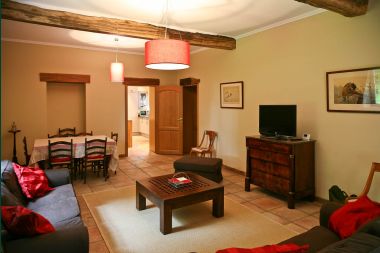 Cozy holiday home for 4 people in Ciney with private garden and wood stove