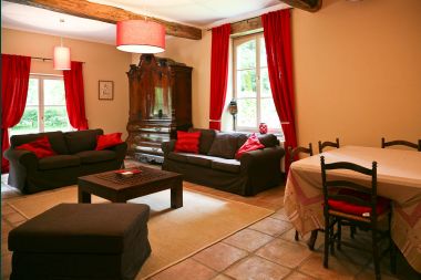 Cozy holiday home for 4 people in Ciney with private garden and wood stove