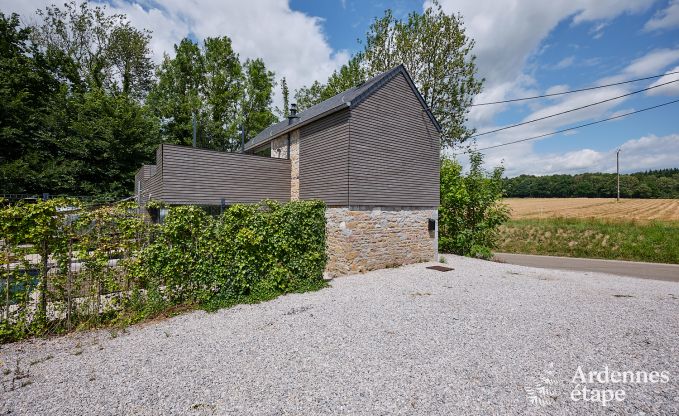 Luxurious holiday home for 4 people with swimming pool, sauna and jacuzzi in Ciney