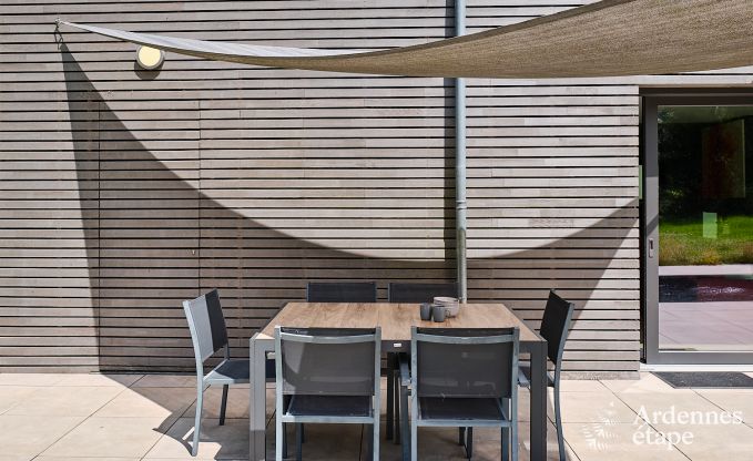 Luxurious holiday home for 4 people with swimming pool, sauna and jacuzzi in Ciney