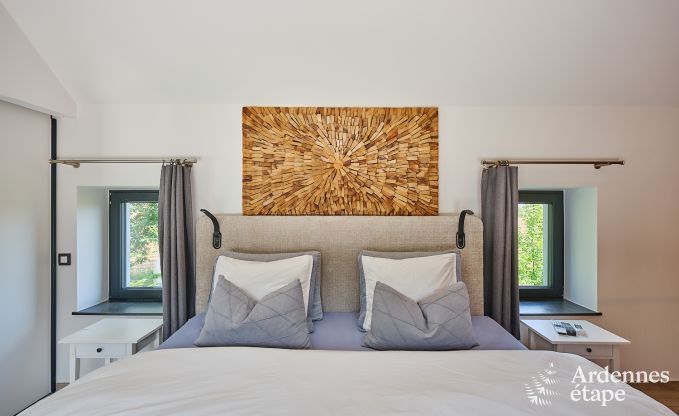 Luxurious holiday home for 4 people with swimming pool, sauna and jacuzzi in Ciney