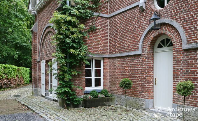 Cozy holiday home for 4 people in Ciney with private garden and wood stove