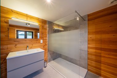 Chalet for 6 people in Clavier with modern amenities and breathtaking views