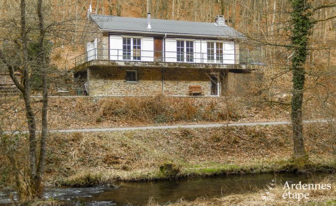 Holiday cottage for 8 persons with sauna in an idyllic setting in Daverdisse