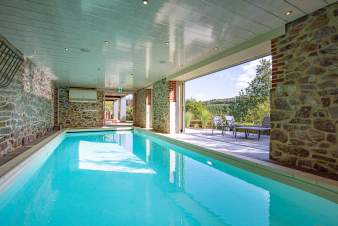 Holiday home with pool for 10-14 people to rent in the Ardennes (Daverdisse)