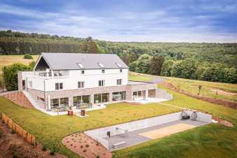 Luxury villa for 22 people in Daverdisse in the Ardennes