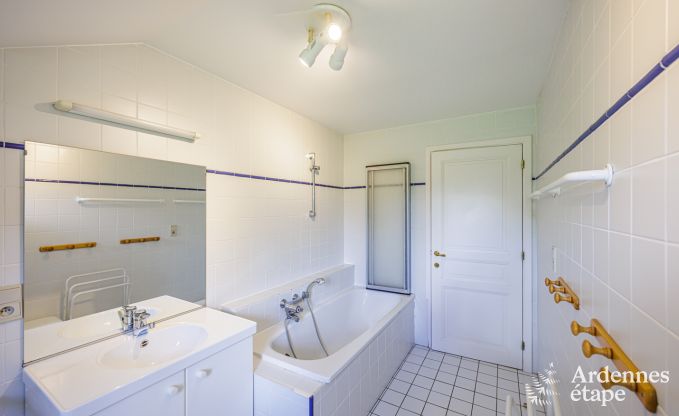 Holiday cottage in Daverdisse for 13/14 persons in the Ardennes