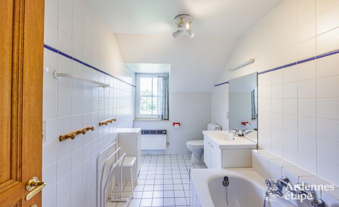 Holiday cottage in Daverdisse for 13/14 persons in the Ardennes