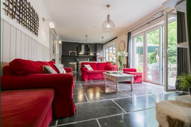 Holiday cottage in Dinant (Hastière) for 12/13 persons in the Ardennes