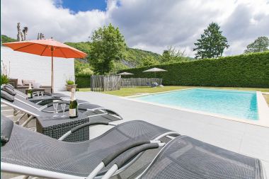 Holiday cottage in Dinant (Hastière) for 12/13 persons in the Ardennes