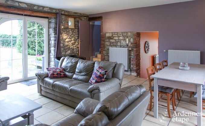 Charming gîte for 6 people with outdoor Jacuzzi in Dinant in the Ardennes