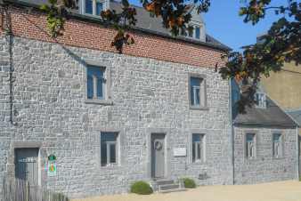 Holiday cottage in Dinant for 15 persons in the Ardennes