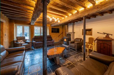 Holiday cottage in Dinant for 15 persons in the Ardennes