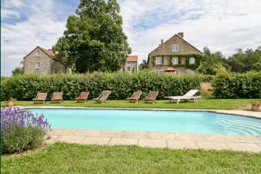 Holiday cottage in Dinant for 14 persons in the Ardennes