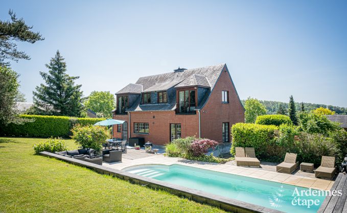 Holiday cottage in Dinant for 8/9 persons in the Ardennes