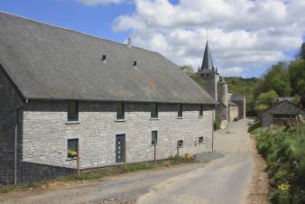 Luxurious holiday farm for a large group for rent in Dinant