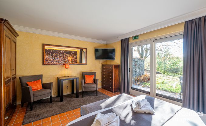 Holiday cottage in Dinant for 20 persons in the Ardennes