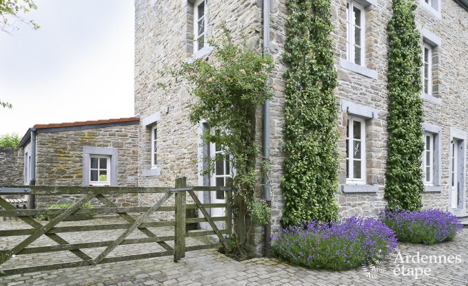 Holiday cottage in Dinant for 14 persons in the Ardennes