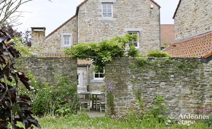 Holiday cottage in Dinant for 14 persons in the Ardennes