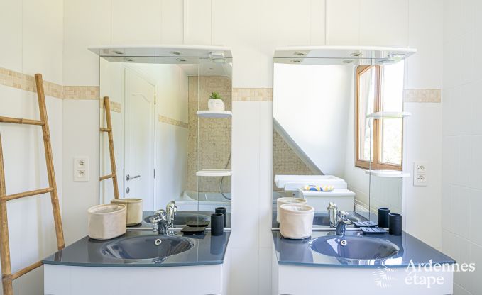 Holiday cottage in Dinant for 8/9 persons in the Ardennes