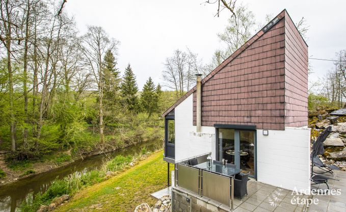 Waterfront chalet for rent for 2-3 persons in the Ardennes (Doische)