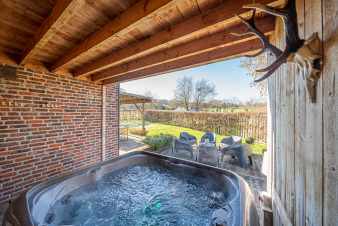 Luxury holiday villa with infrared cabin and jacuzzi to rent in Durbuy