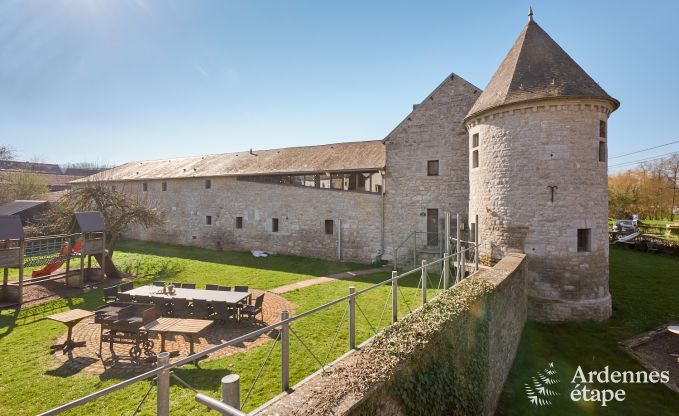 Castle in Durbuy for 18 persons in the Ardennes