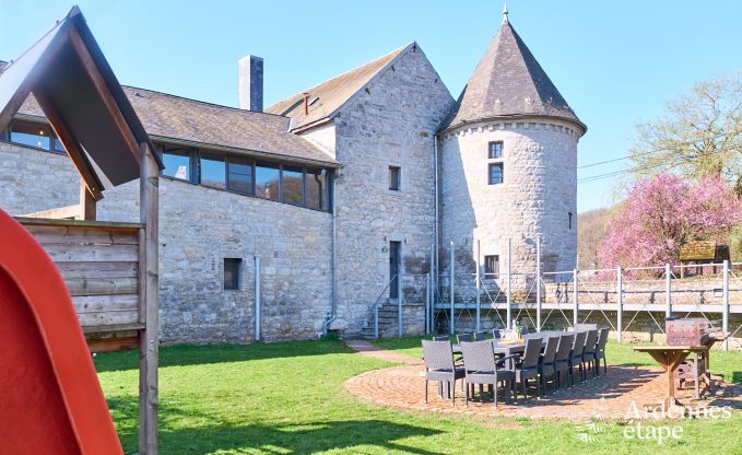 Castle in Durbuy for 18 persons in the Ardennes