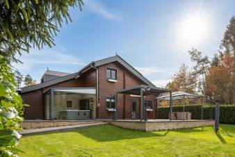 Holiday home near Durbuy, 4 bedrooms, 9 persons, private terrace, jacuzzi, playroom, family comfort