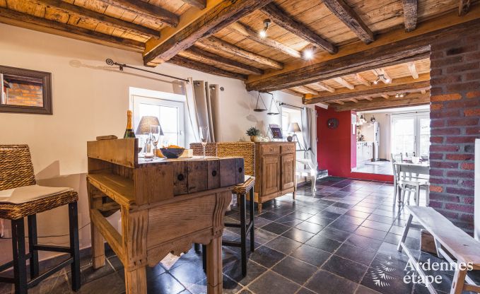 Holiday cottage with wood finishing for 9 pers. to rent in Durbuy