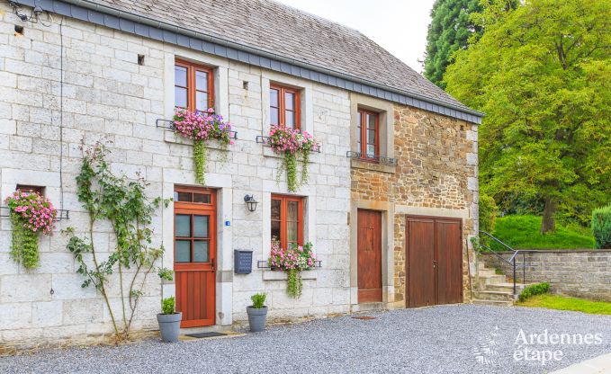 Beautiful holiday home for 2 to 3 people in Wéris