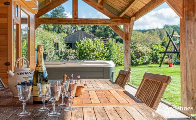 Holiday home for seven people with jacuzzi and sauna near Durbuy.
