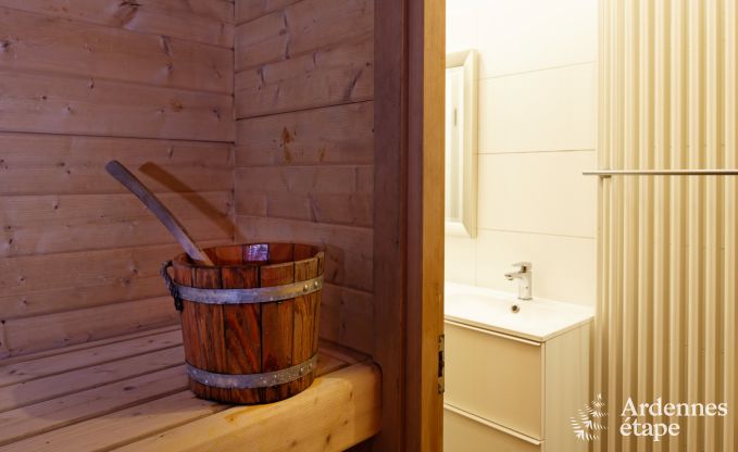 Beautiful villa with sauna and nordic bath for eight people in Durbuy
