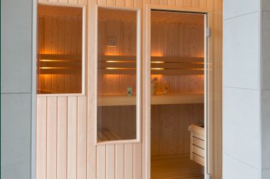 Luxury villa in Durbuy: accommodation for 15 people with pool, spa, and nature in the Ardennes