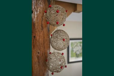 Large farmhouse holiday home in Durbuy, 8 bedrooms, 7 bathrooms, private garden, facilities for families and cyclists, Ardennes