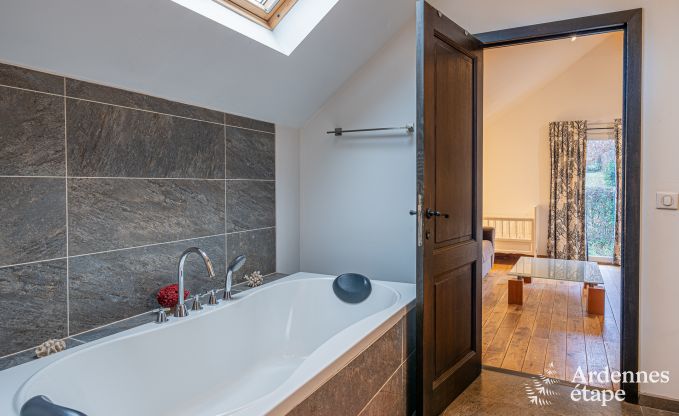 Holiday cottage in Erez�e for 6/8 persons in the Ardennes