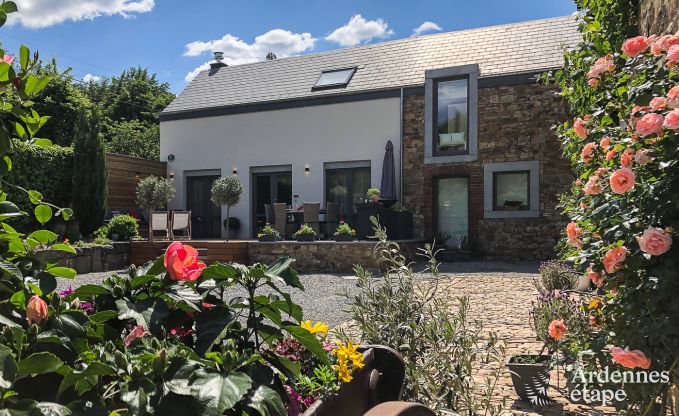 Holiday cottage in Erez�e for 6/8 persons in the Ardennes