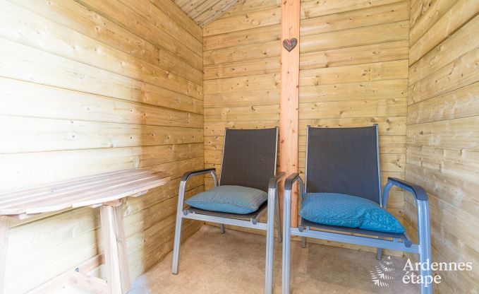 Cosy apartment with hot tub for two people near Erezée