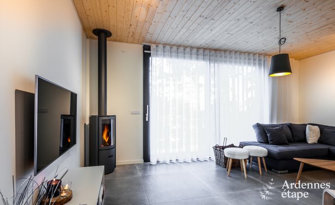Pretty wooden chalet for eight persons in Erezée in the Ardennes