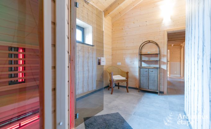 Chalet for a 3.5-star stay with every comfort for 6 guests with a sauna in Erezée