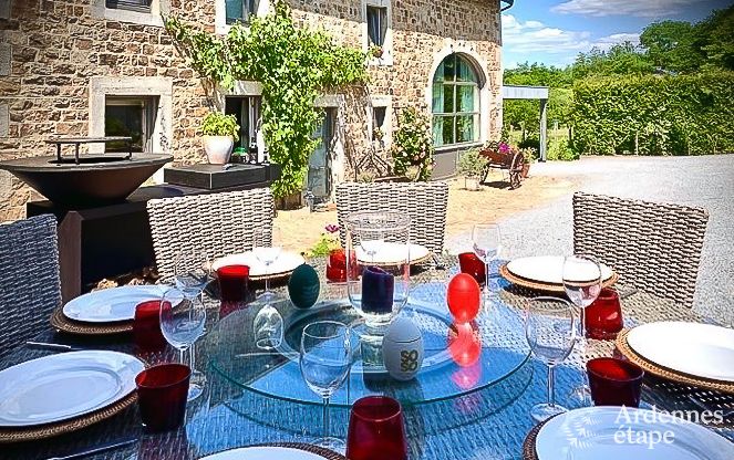 Comfortable and charming holiday home for 6 to 8 people in Erezée