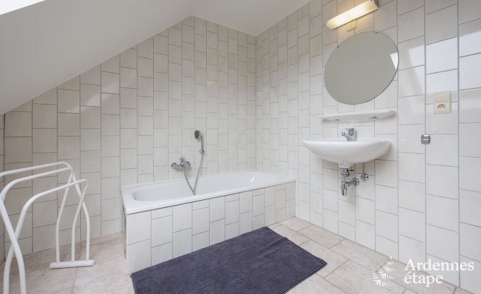 Holiday home in Erez�e for 20 athletes in the Ardennes